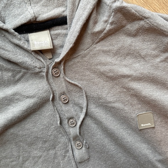 BENCH Long Sleeve Knit Hooded Lightweight Casual Button Neck Design Shirt Top - Picture 2 of 4